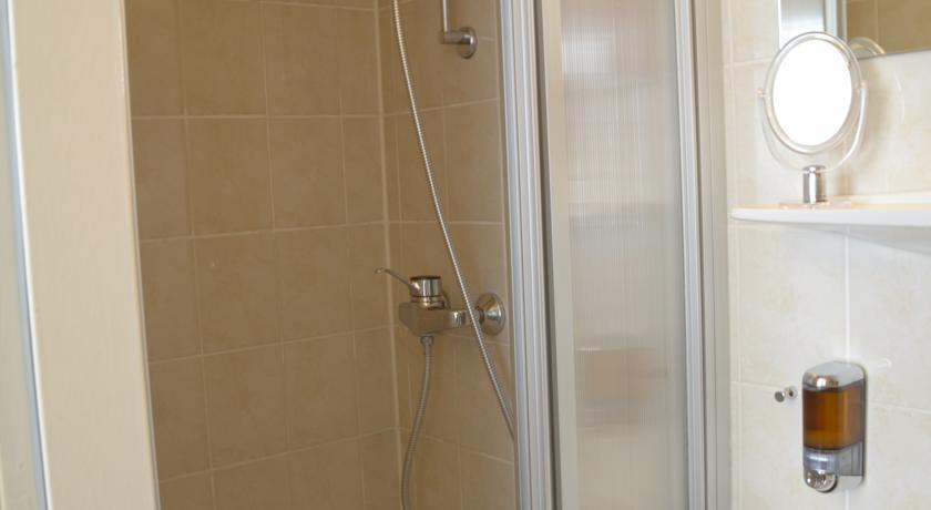 Schweizer Pension Solderer Vienna Room photo