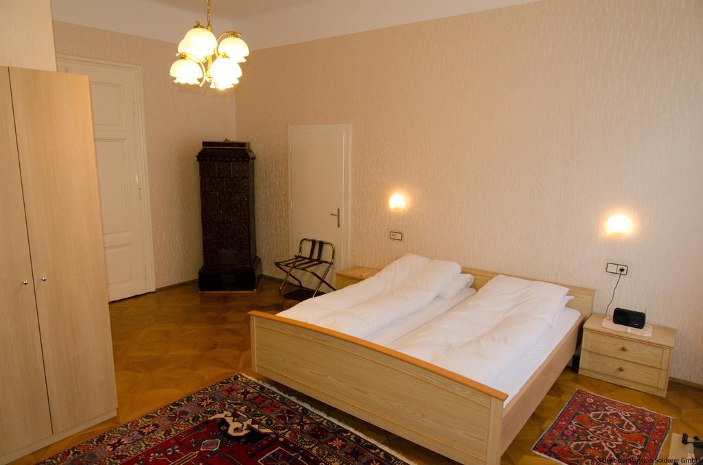 Schweizer Pension Solderer Vienna Room photo