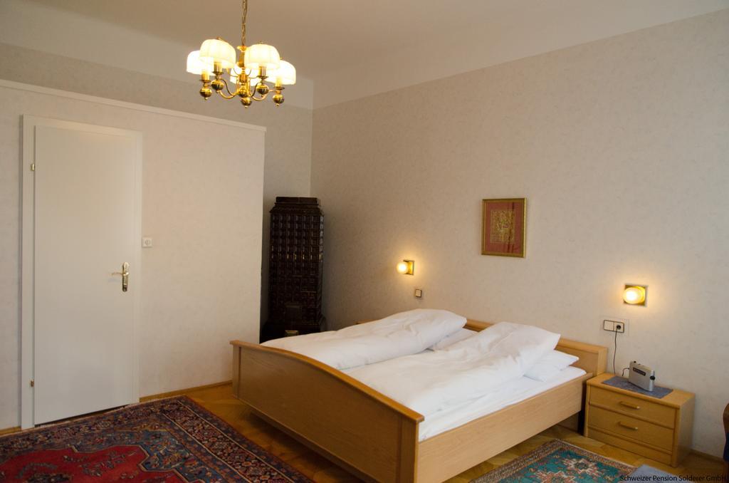Schweizer Pension Solderer Vienna Room photo